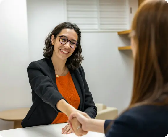 Entretien de présélection d'une candidate en alternance